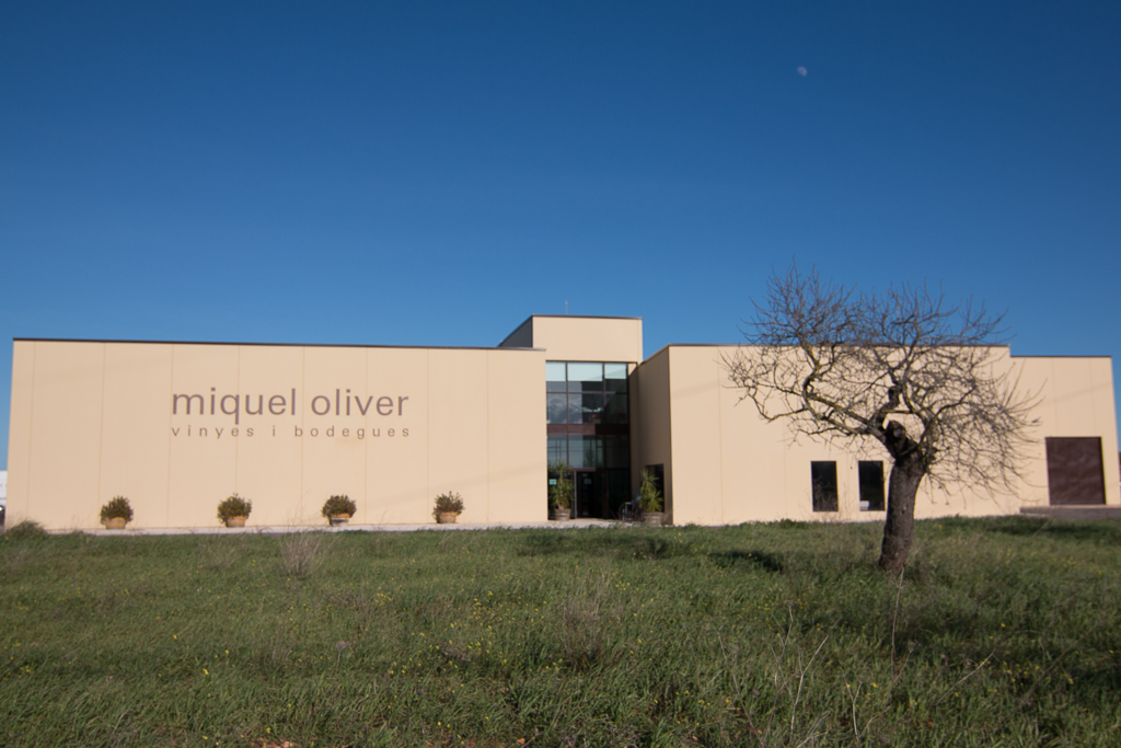 VINYES I BODEGUES MIQUEL OLIVER - Illes Balears - Productes agroalimentaris, denominacions d'origen i gastronomia balear